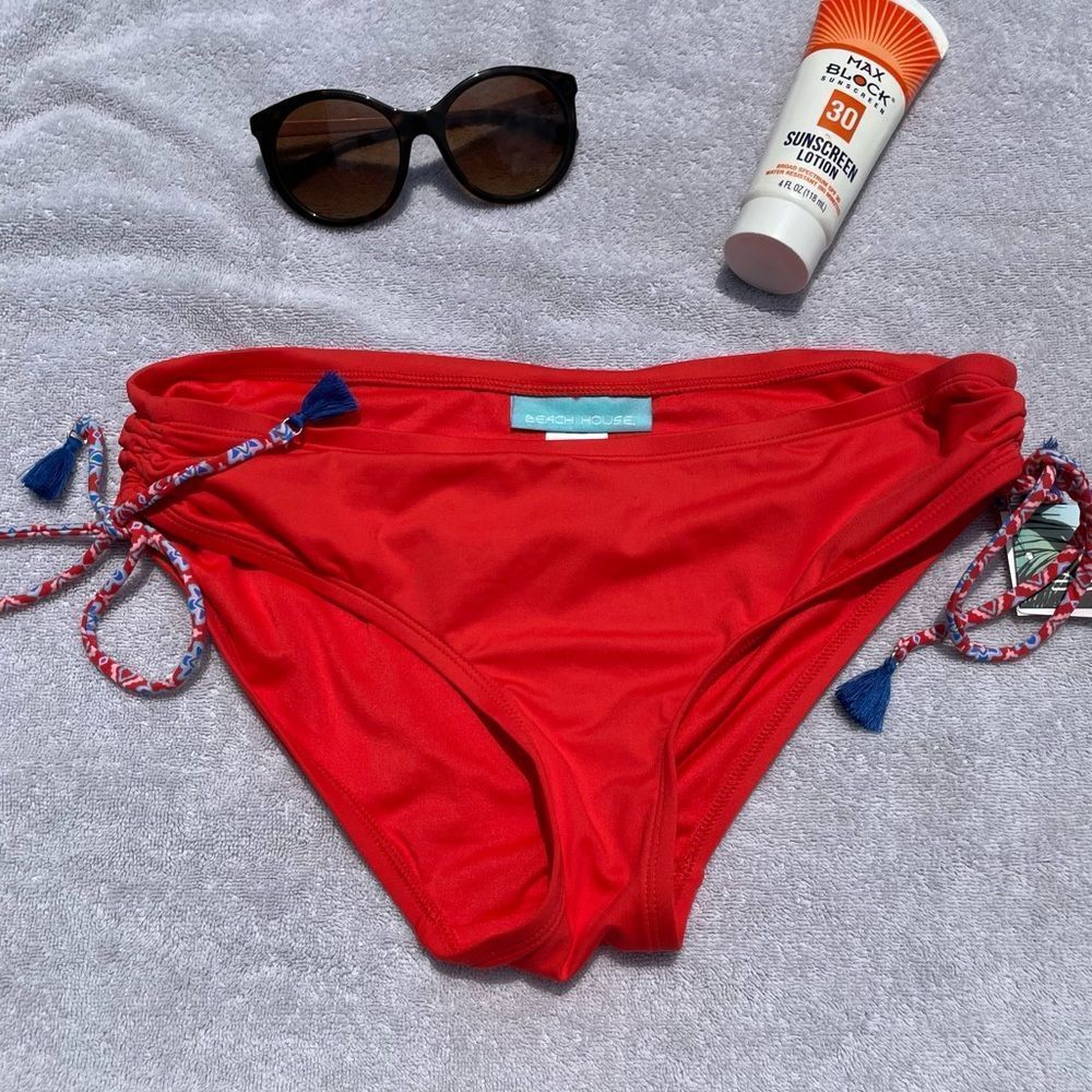 Beach House side tie Rouched bikini bottoms NWT size 10